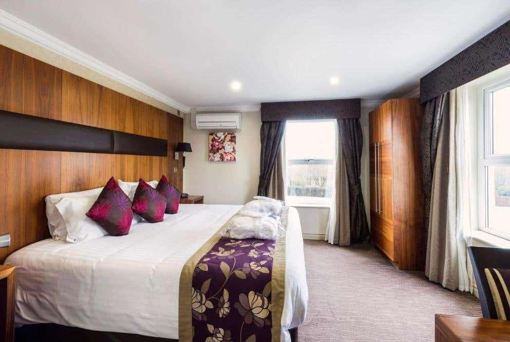 Cheltenham Regency Hotel Golden Valley Zimmer foto